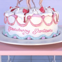 Melanie Martinez - Strawberry Shortcake