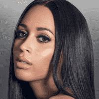 Isis King (C11, C17)