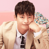 Kang Jisung( Louis )