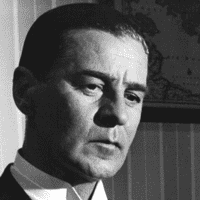 Dr. Evald Borg