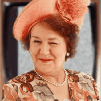 Keeping Up Appearances (1990)