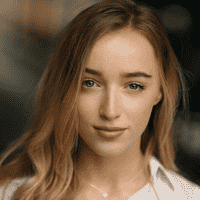 Phoebe Dynevor