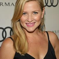 Jessica Capshaw