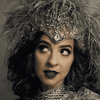 The Vaudevillain / The Hollywood Star