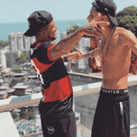 Mc Tikão e Meno Tody - Favelado Bem Sucedido