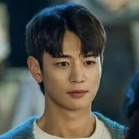 Ji Woo Min