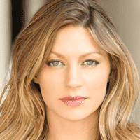 Jes Macallan