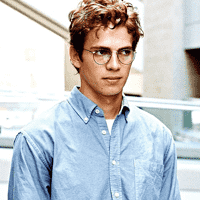 Shattered Glass (2003)
