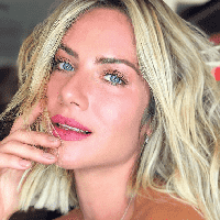 Giovanna Ewbank