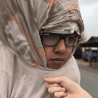 Peervena (mysterious big bug-hijab)