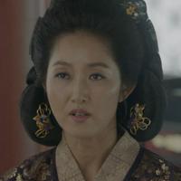 Queen Hwangbo