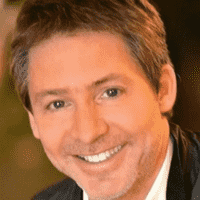 Adrián Suar