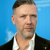 Mikael Persbrandt