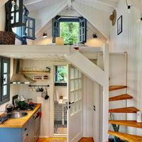 Tiny house