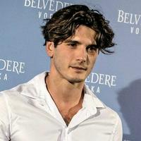 Yon González